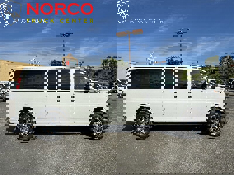 Used 2020 Chevrolet Express 3500 LT w/ LT Preferred Equipment Group image 1