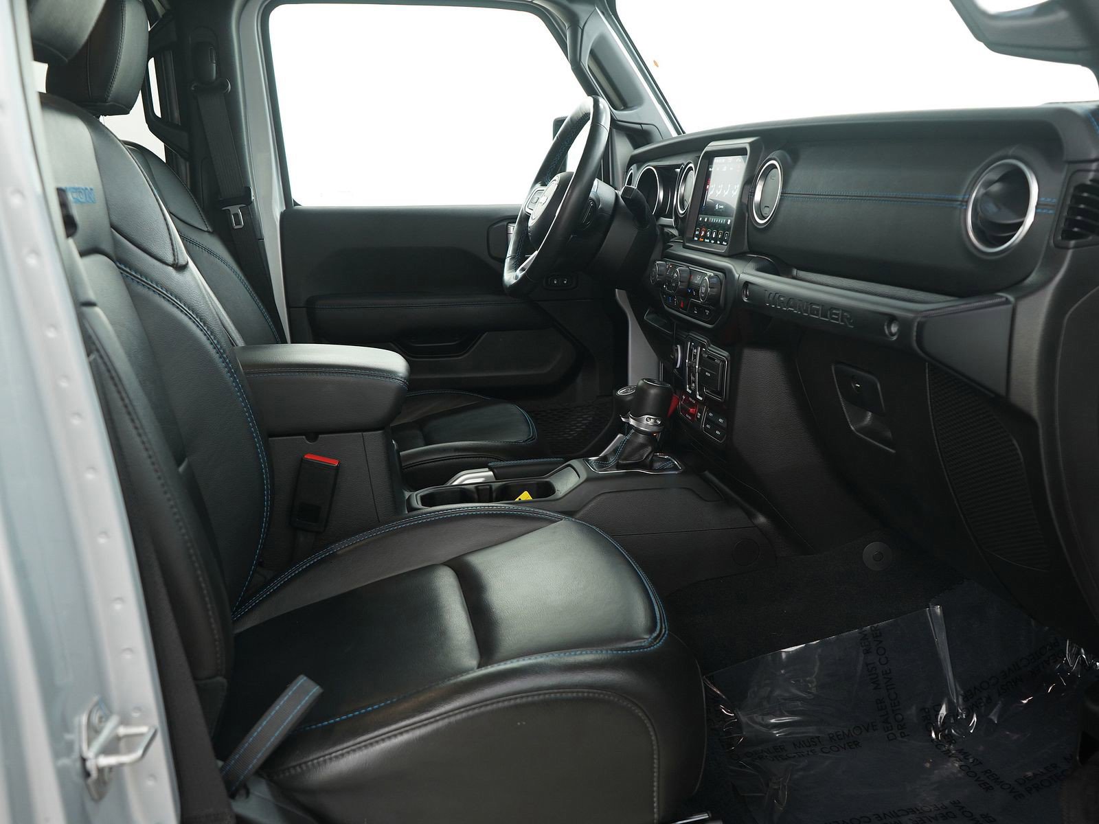 Used 2022 Jeep Wrangler Unlimited Rubicon 4xe w/ Cold Weather Group image 12