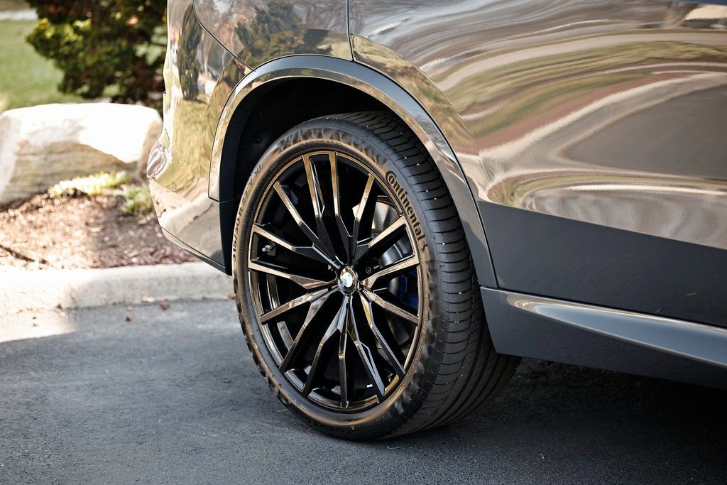 Used 2026 BMW X5 xDrive40i w/ M Sport Package image 5