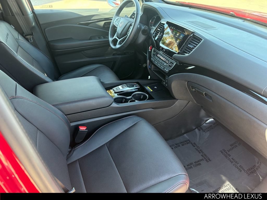 Used 2025 Honda Passport Black Edition image 28