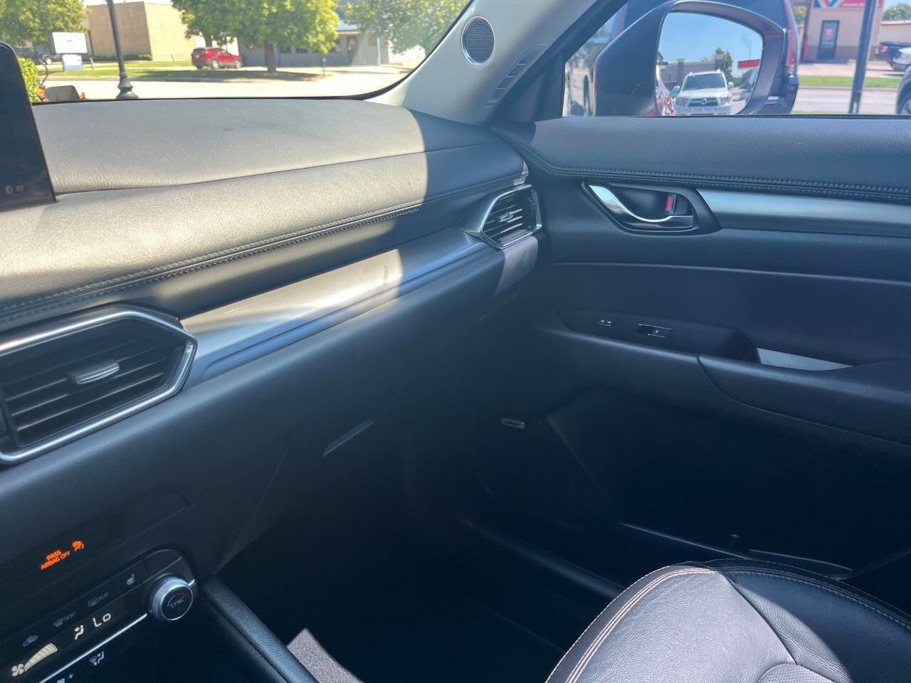 Used 2021 MAZDA CX-5 Touring w/ Touring Preferred SV Package image 21