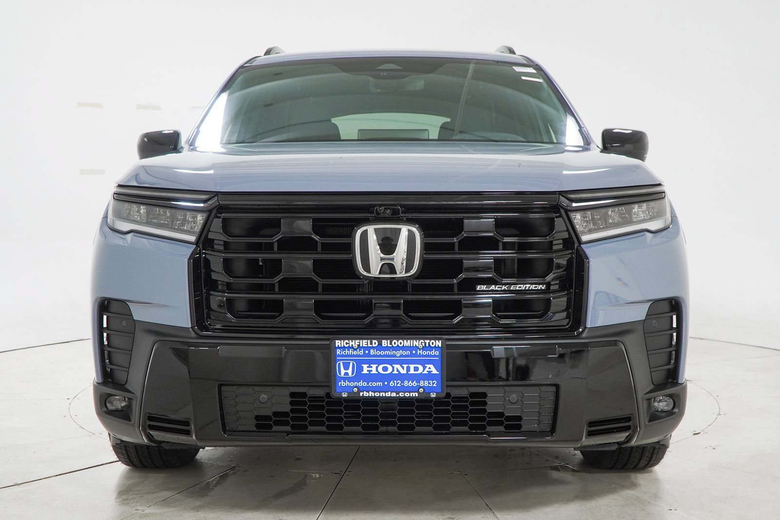 New 2026 Honda Pilot Black Edition image 2