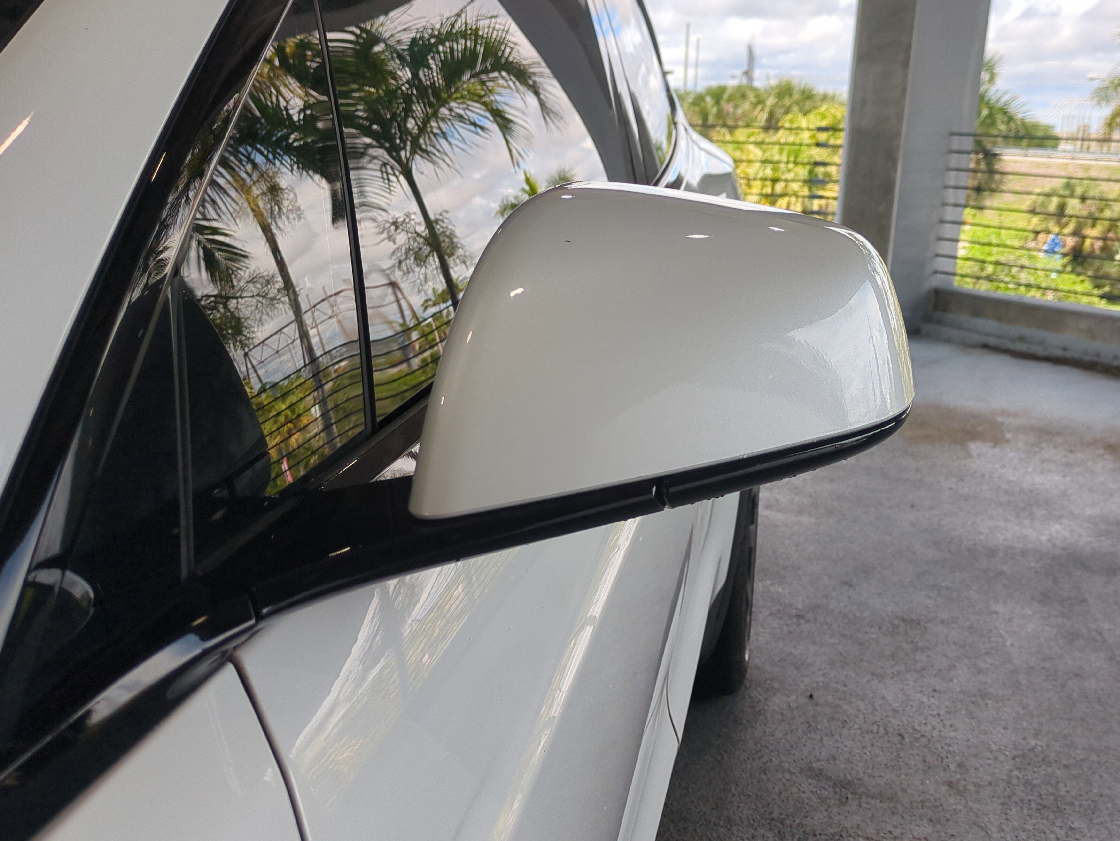 Used 2022 Tesla Model X Plaid image 12