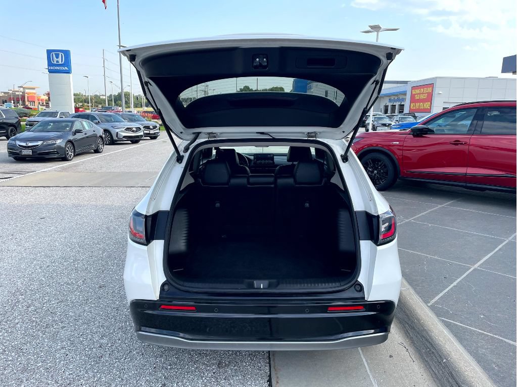 Used 2023 Honda HR-V EX-L image 9
