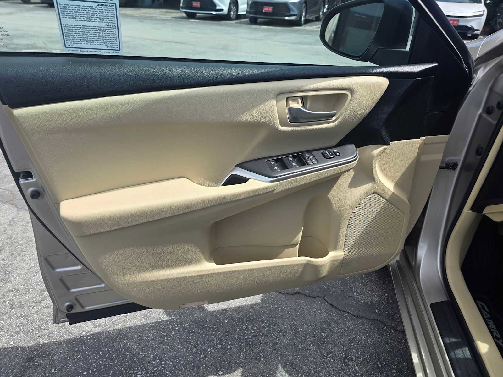 Used 2017 Toyota Camry LE image 23