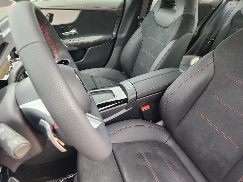 New 2025 Mercedes-Benz CLA 250 4MATIC image 10