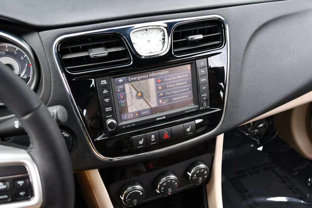 Used 2012 Chrysler 200 Limited FWD image 13