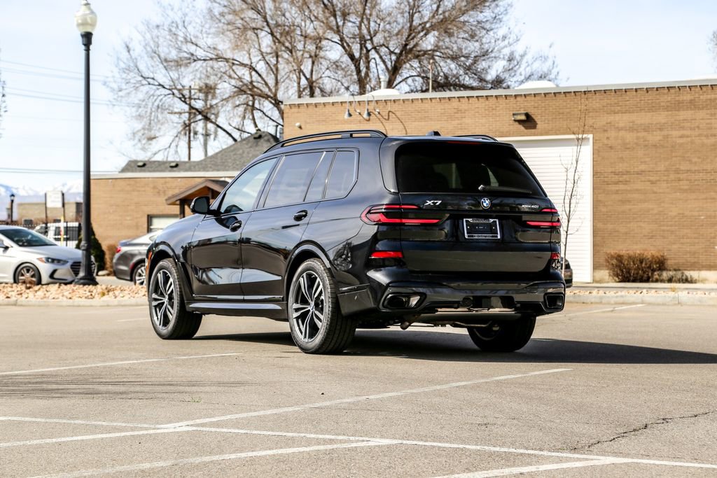 New 2026 BMW X7 xDrive40i w/ Executive Package image 3