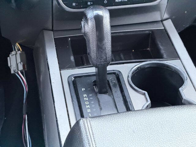 Used 2016 Ford Expedition EL XLT AWD/4WD image 17
