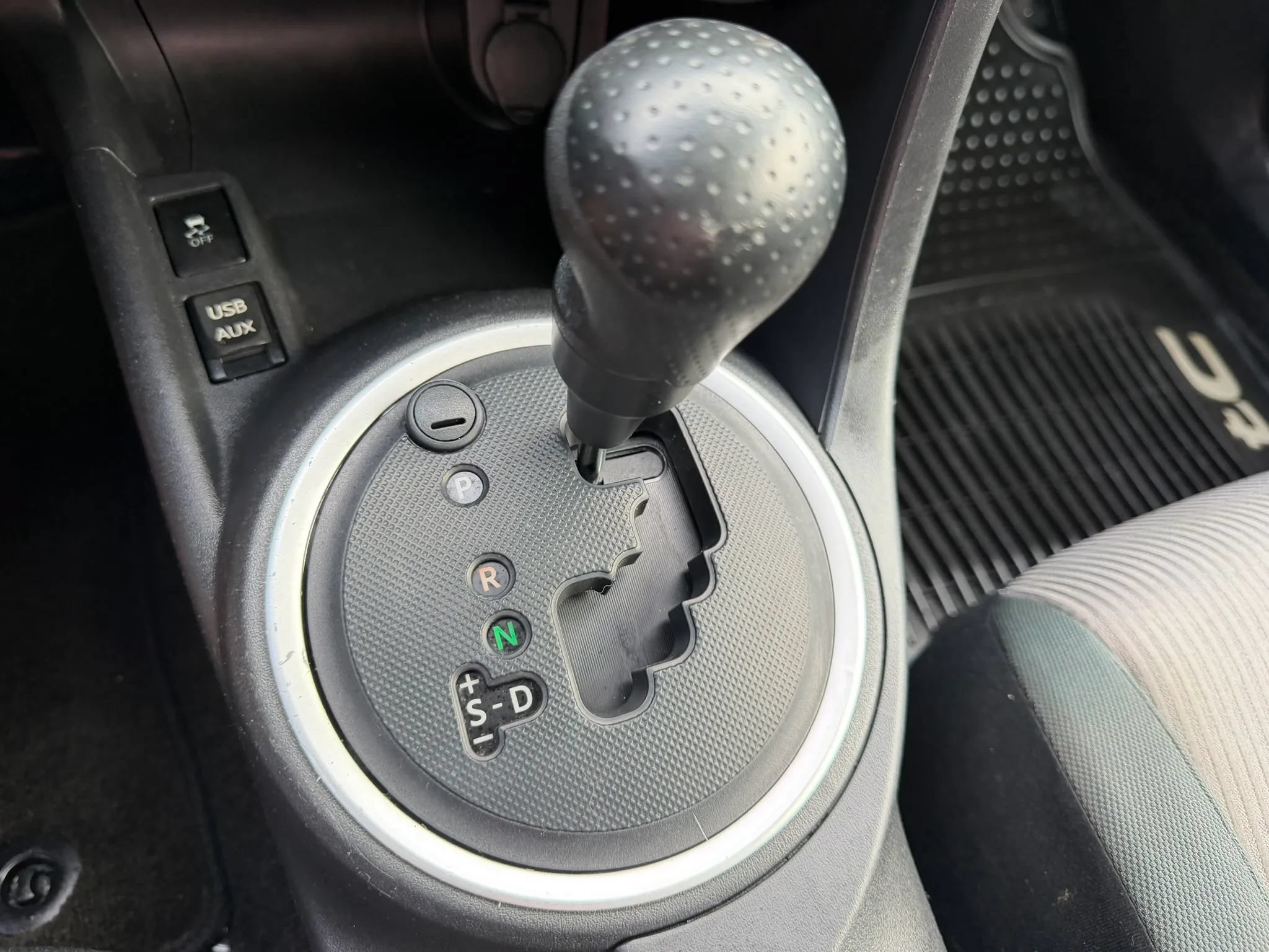 Used 2015 Scion tC FWD image 35