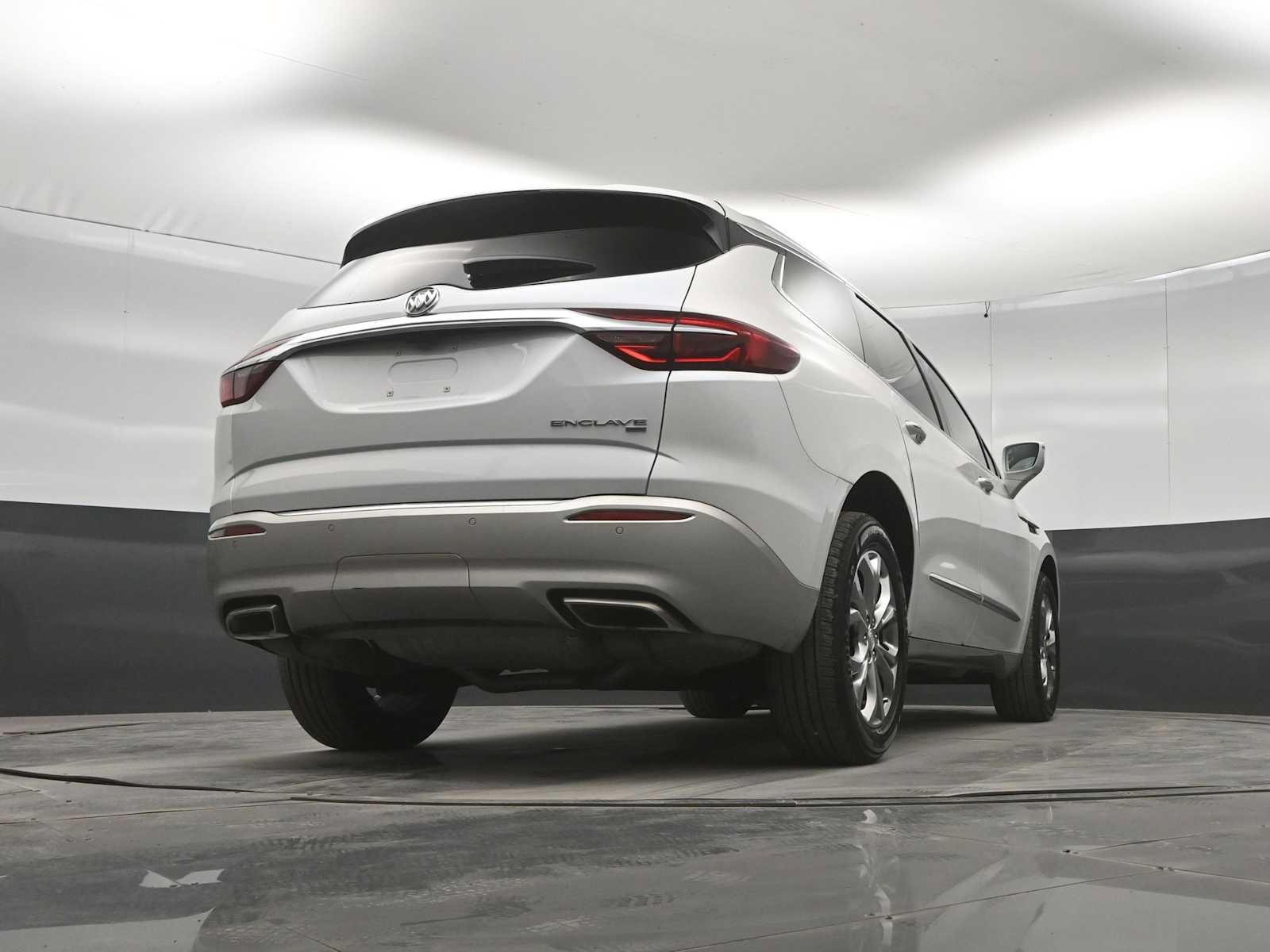 Used 2019 Buick Enclave Avenir w/ Avenir Technology Package AWD/4WD image 36