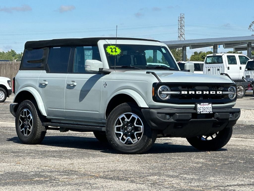 Certified 2022 Ford Bronco Outer Banks AWD/4WD image 1