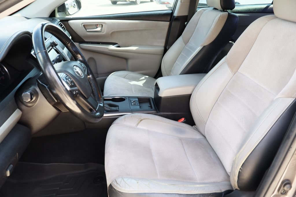 Used 2016 Toyota Camry XSE w/ Advanced Technology Package FWD image 20