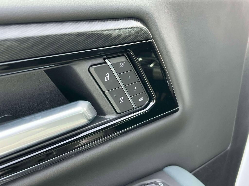 New 2026 GMC Yukon XL AT4 w/ AT4 Premium Plus Package AWD/4WD image 23