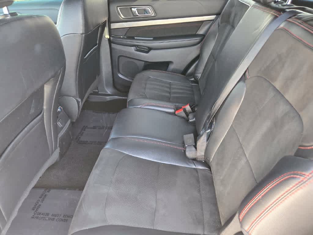 Used 2018 Ford Explorer XLT w/ Equipment Group 202A AWD/4WD image 6