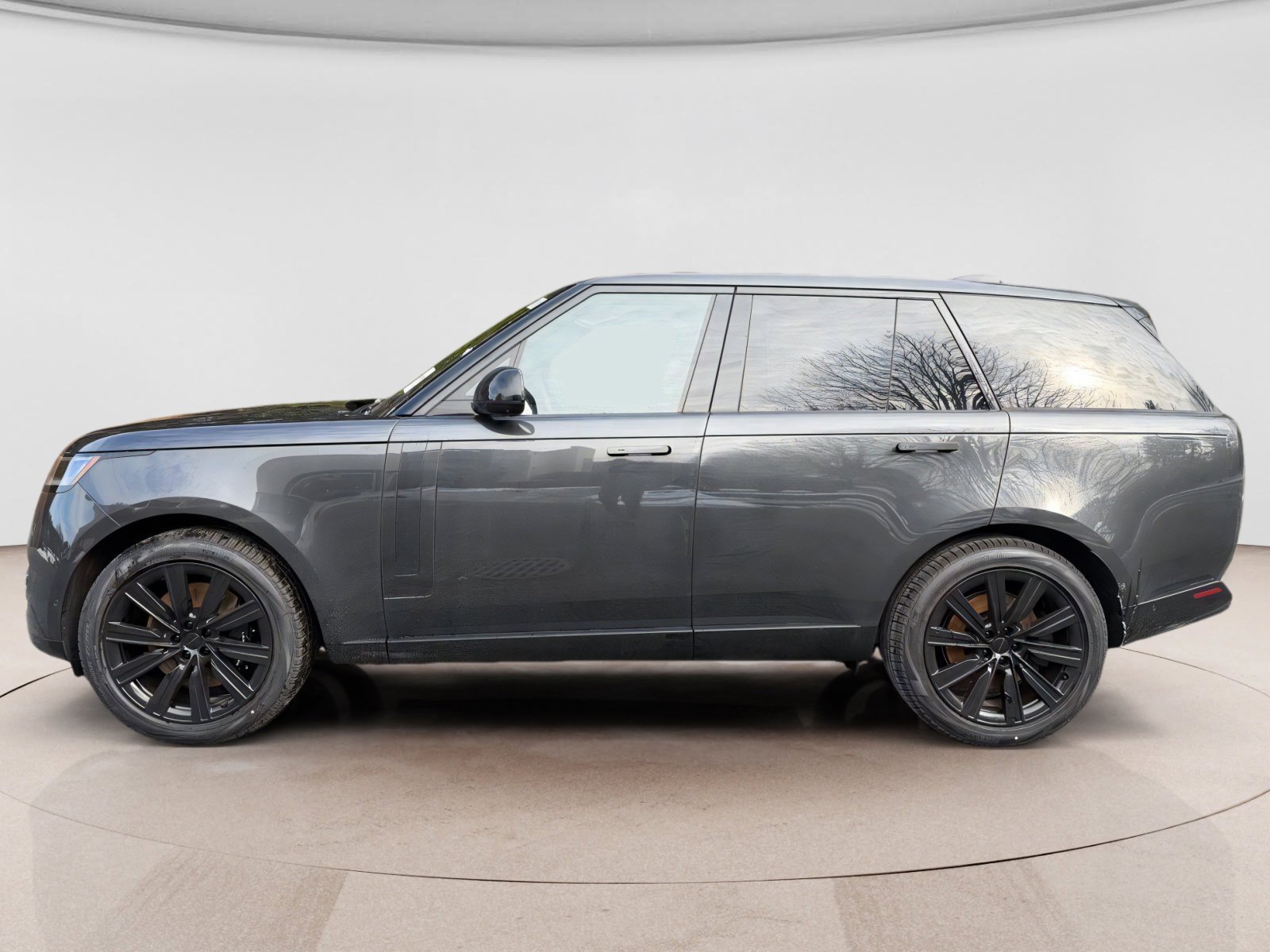 New 2026 Land Rover Range Rover SE image 2