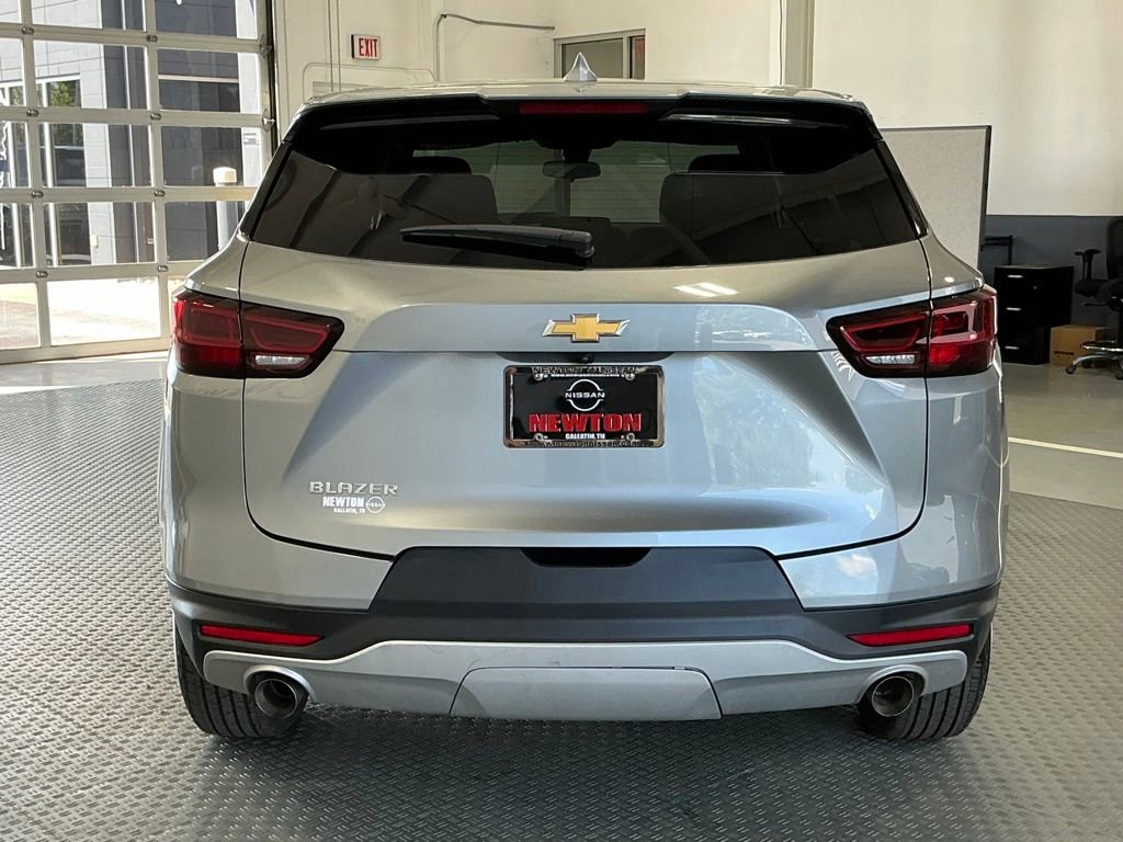Used 2025 Chevrolet Blazer LT FWD image 23