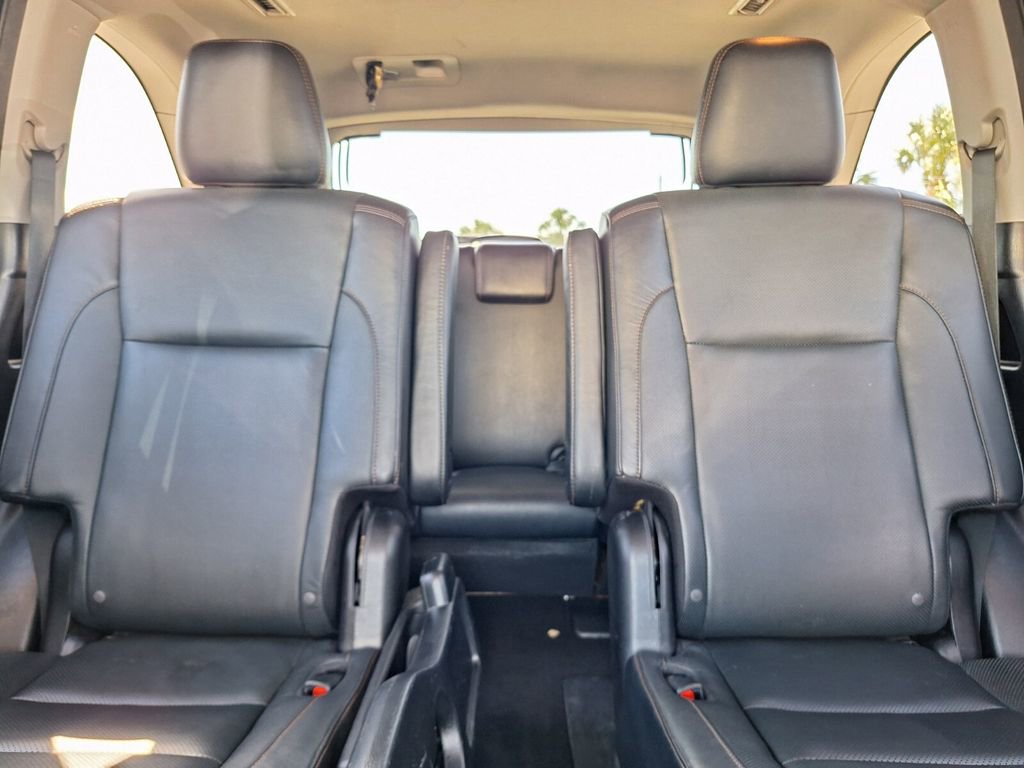 Used 2016 Toyota Highlander Limited Platinum image 26