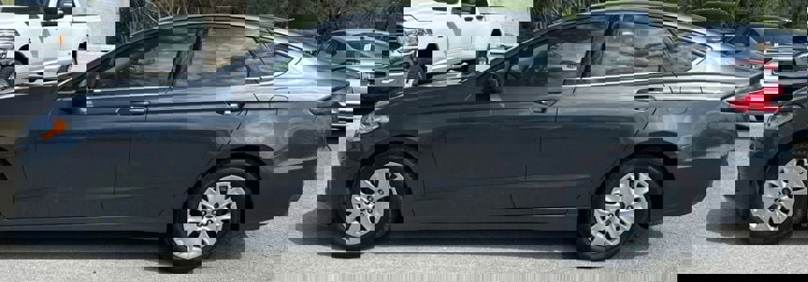 Used 2019 Ford Fusion S image 4