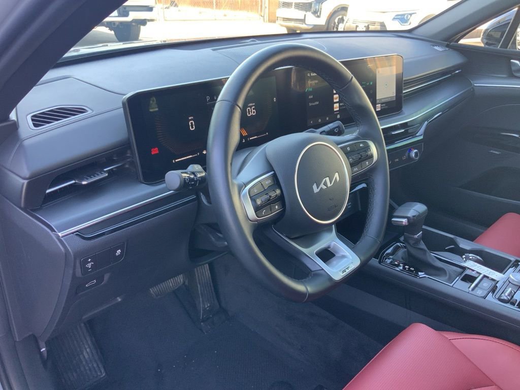 Used 2025 Kia K5 GT-Line w/ GT-Line Premium Package image 11
