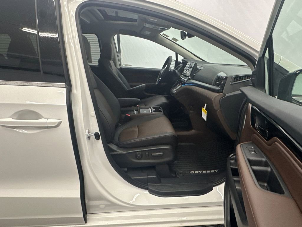 New 2026 Honda Odyssey Elite image 15