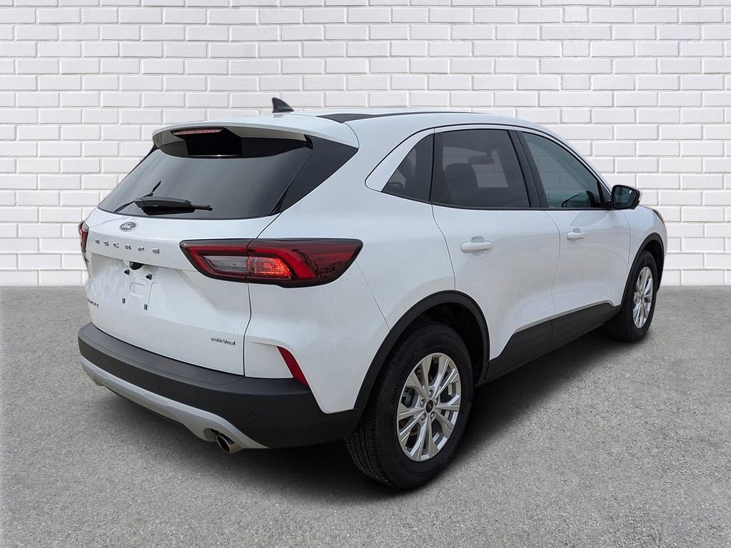 Used 2023 Ford Escape Active w/ Tech Pack #2 image 3