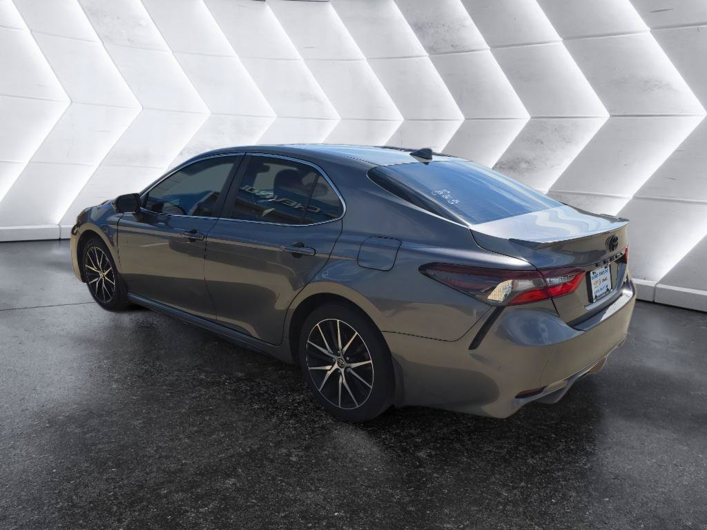 Used 2024 Toyota Camry SE FWD image 7