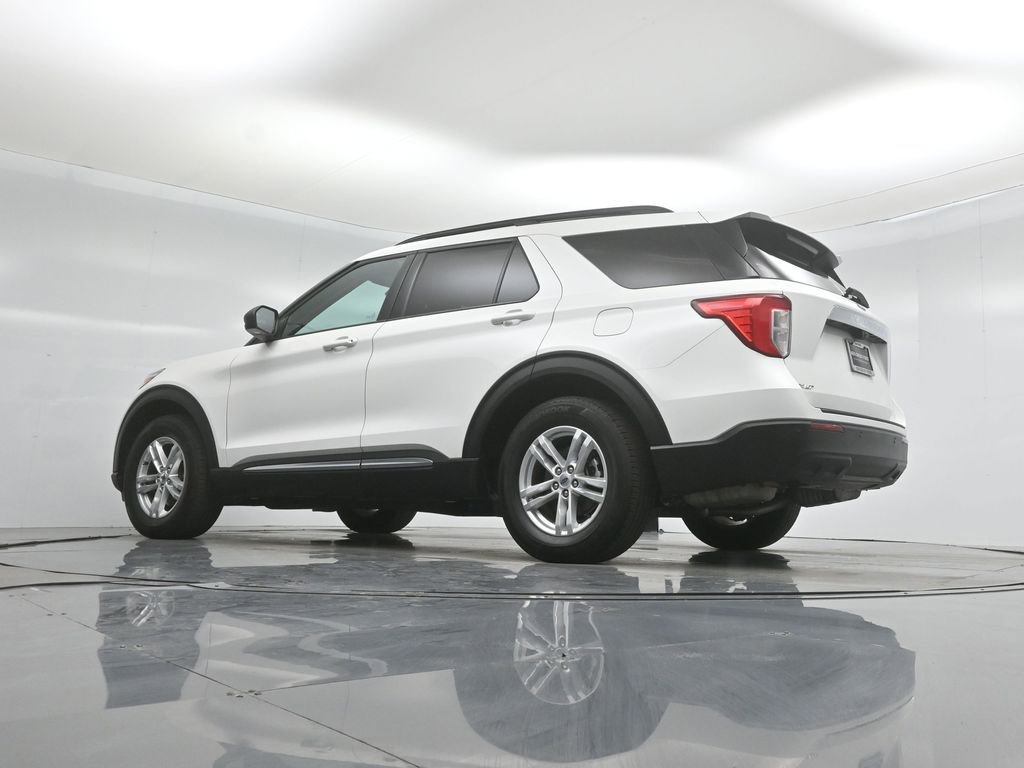 Certified 2023 Ford Explorer XLT RWD image 49