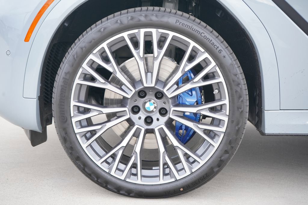 New 2026 BMW X6 xDrive40i w/ Climate Comfort Package image 5