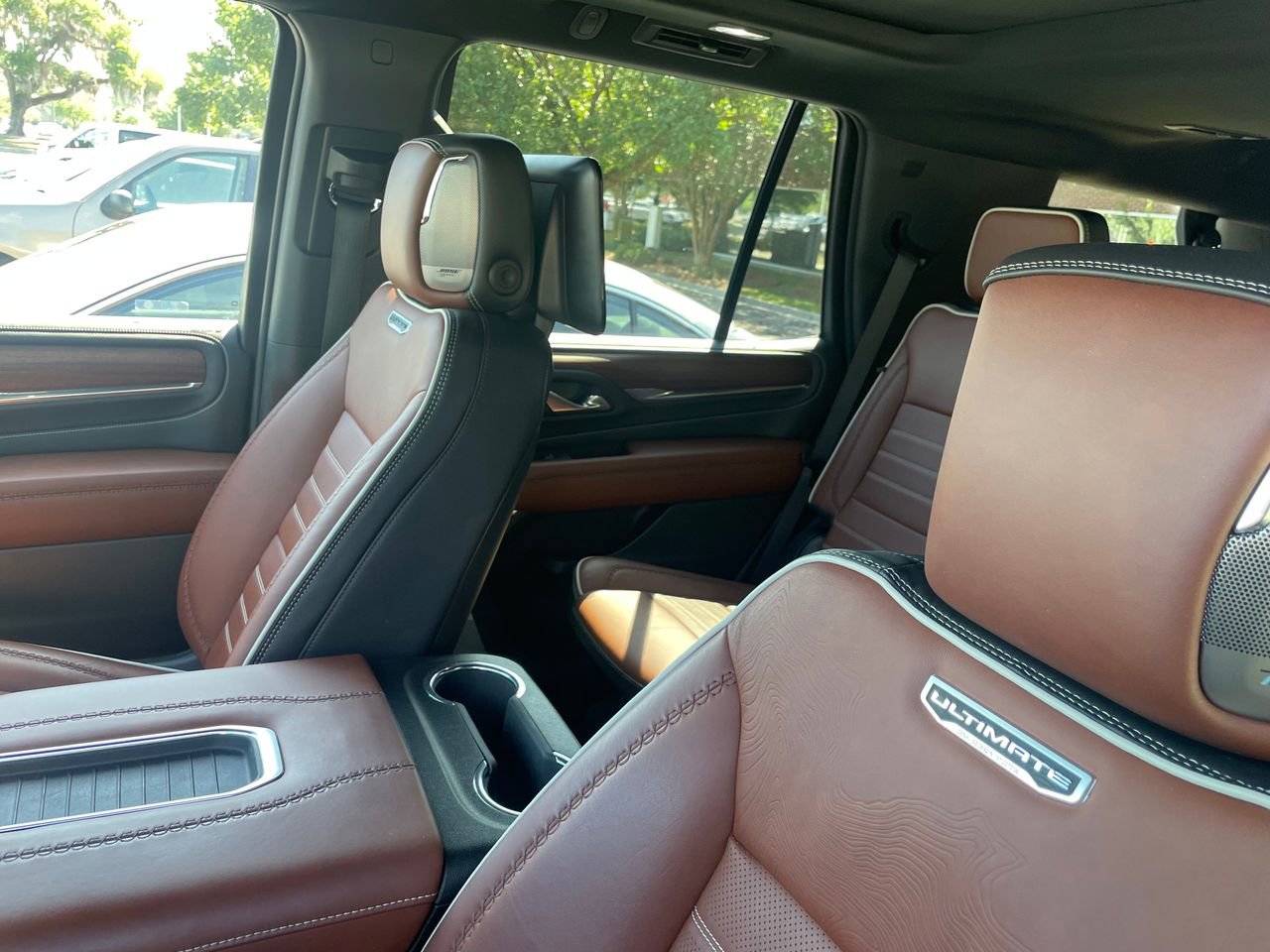 Used 2023 GMC Yukon Denali Ultimate AWD/4WD image 18