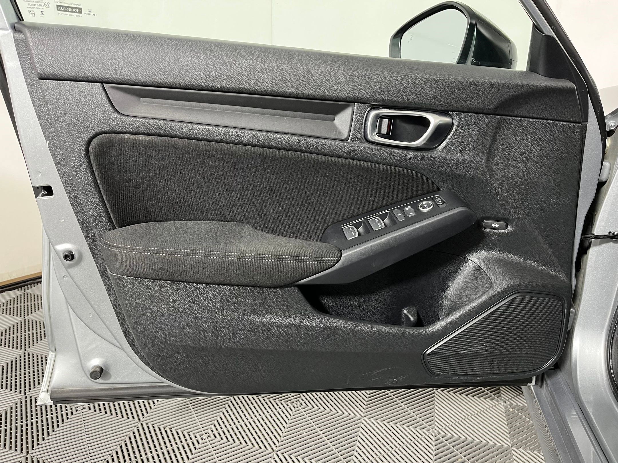 Certified 2025 Honda Civic Sport image 10