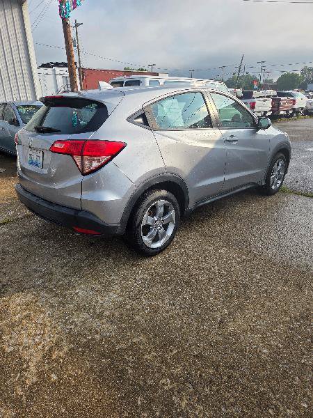 Used 2018 Honda HR-V LX image 3