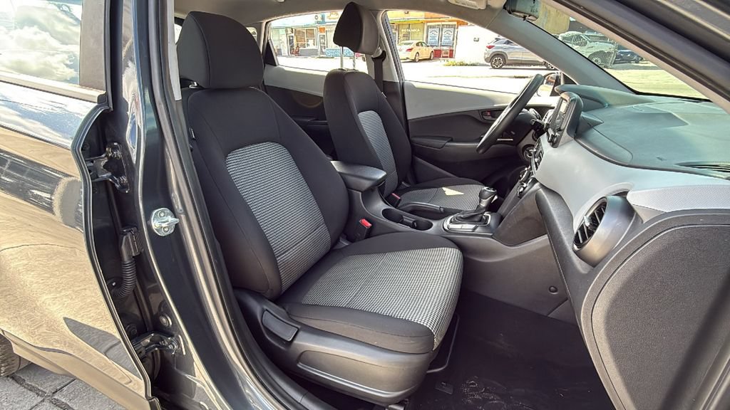 Used 2018 Hyundai Kona SE FWD image 39