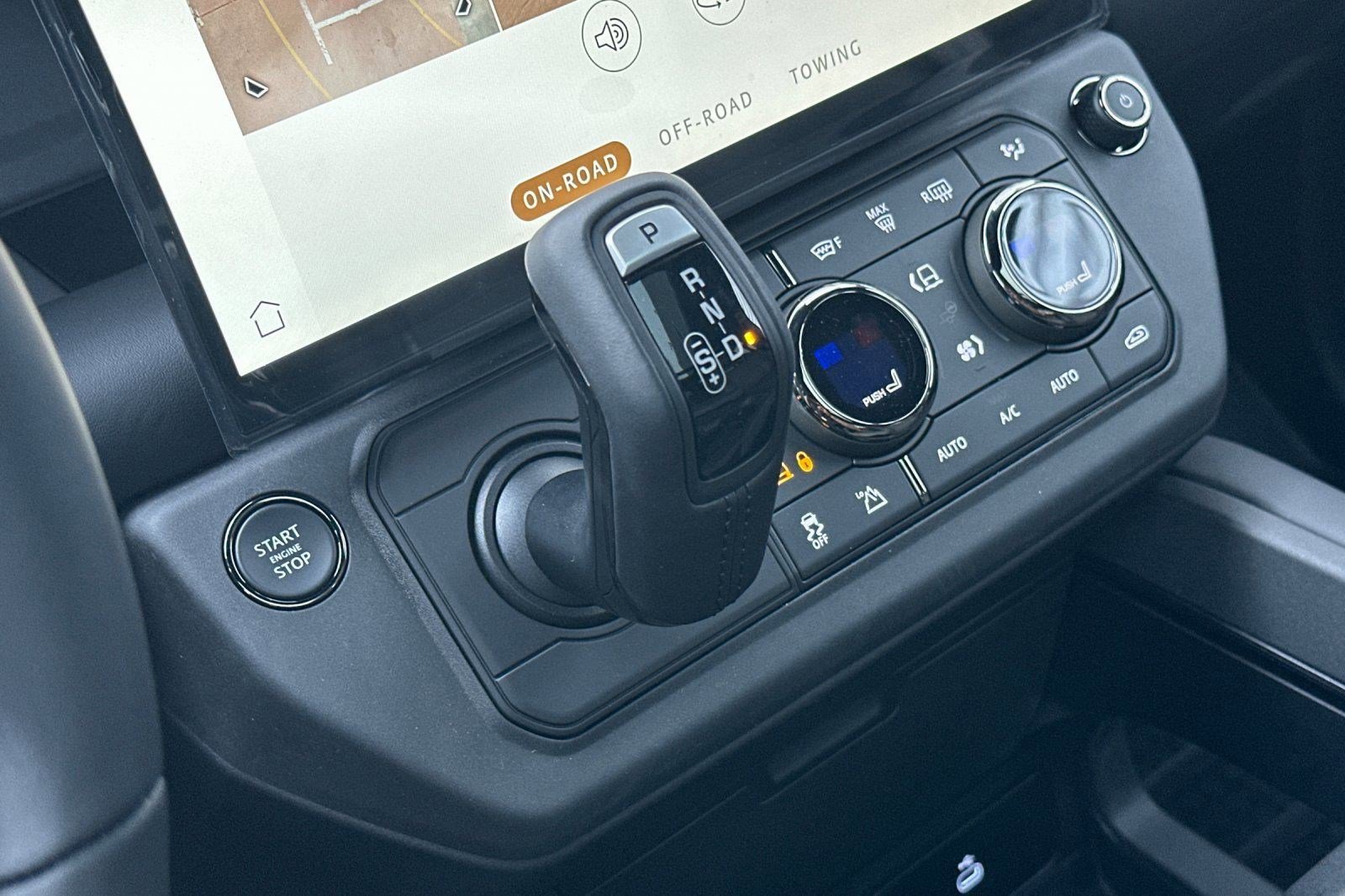 New 2026 Land Rover Defender 110 OCTA image 17