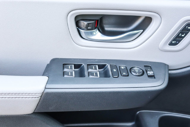 Certified 2025 Honda Pilot Touring image 22
