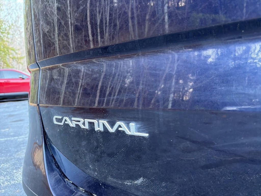 Used 2024 Kia Carnival LX image 14