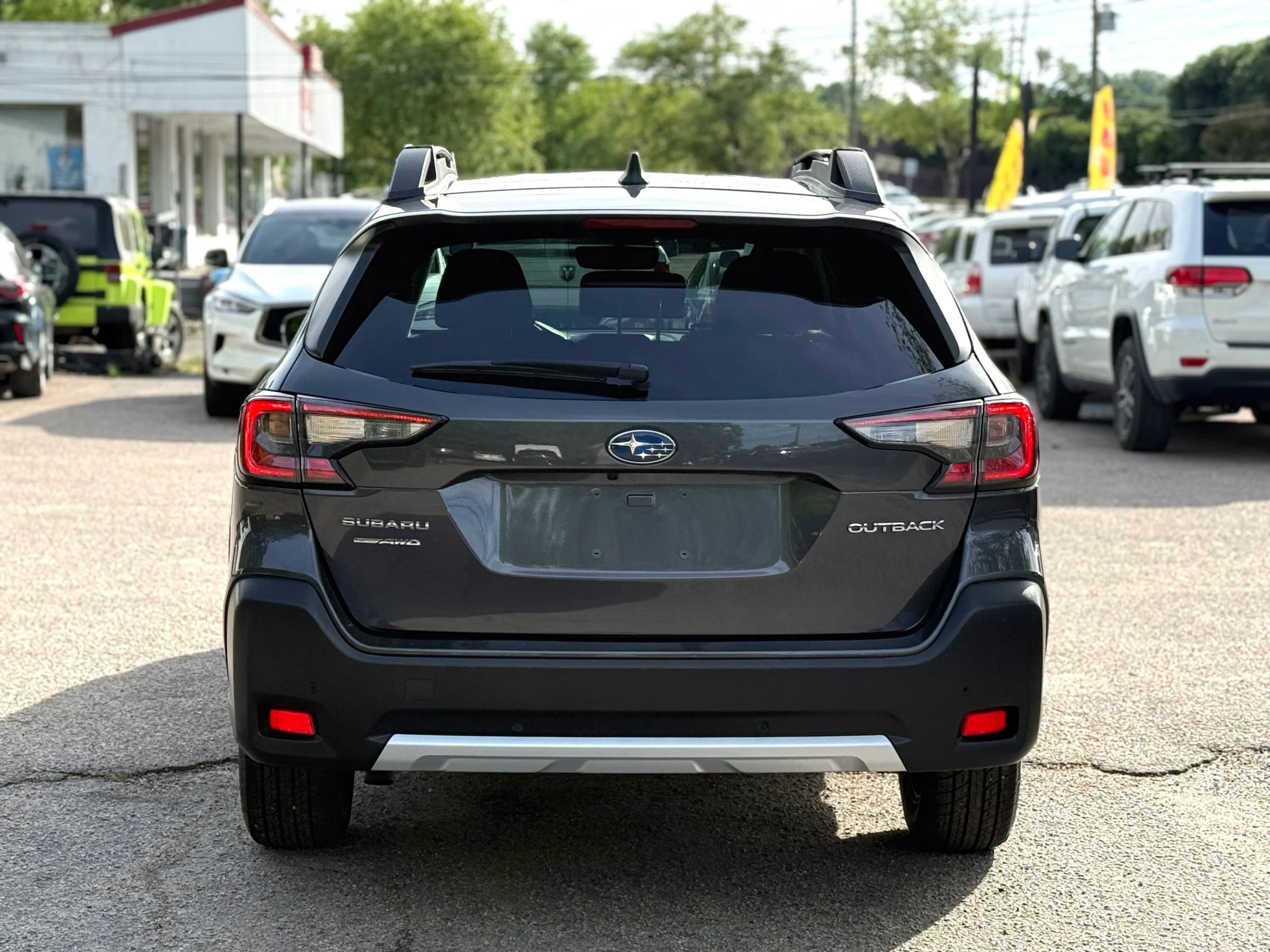 Used 2023 Subaru Outback Limited AWD/4WD image 6