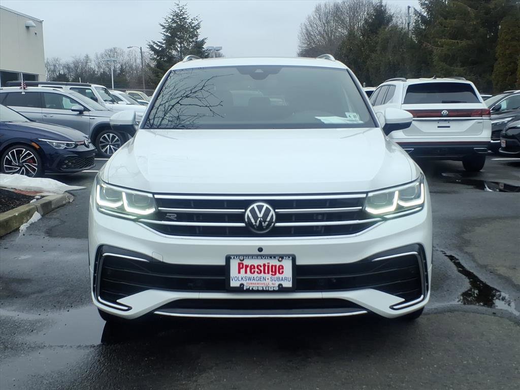 Certified 2022 Volkswagen Tiguan SEL R-Line image 8