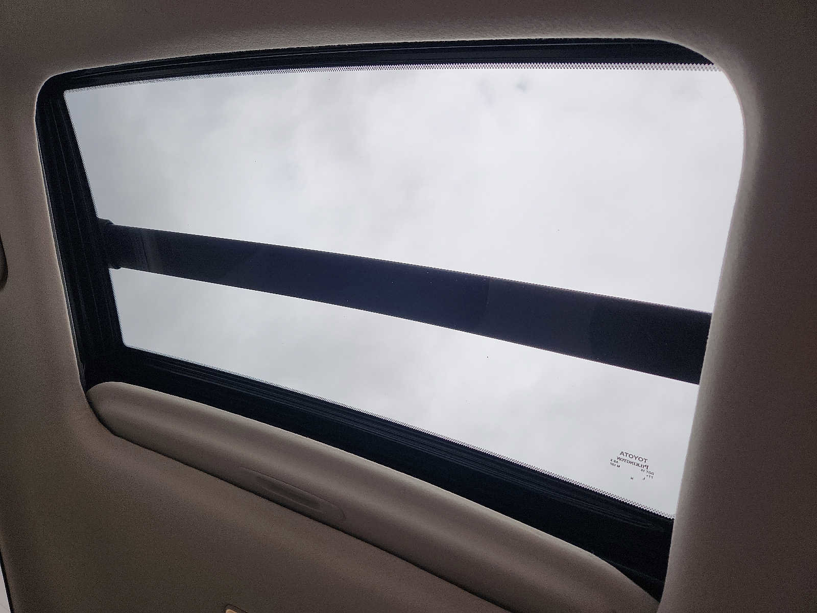 Used 2024 Toyota Corolla Cross XLE image 14