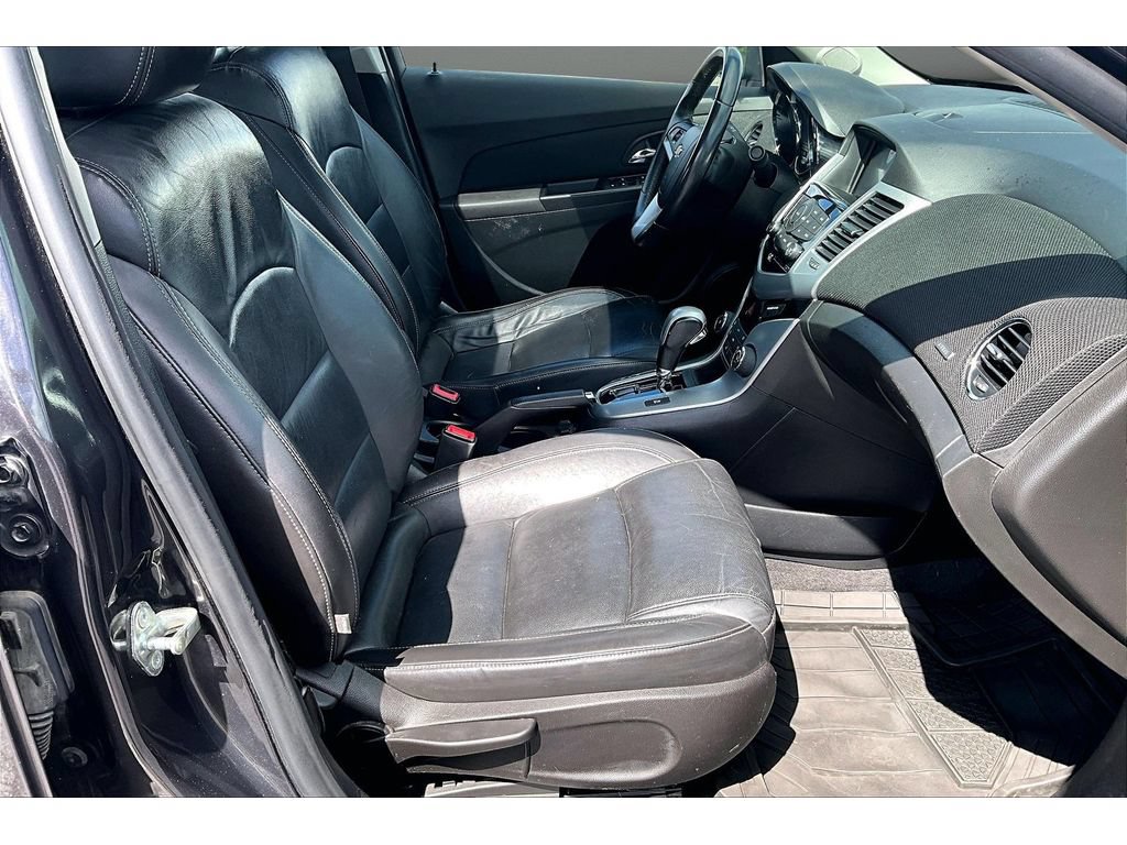 Used 2014 Chevrolet Cruze LTZ w/ RS Package FWD image 9