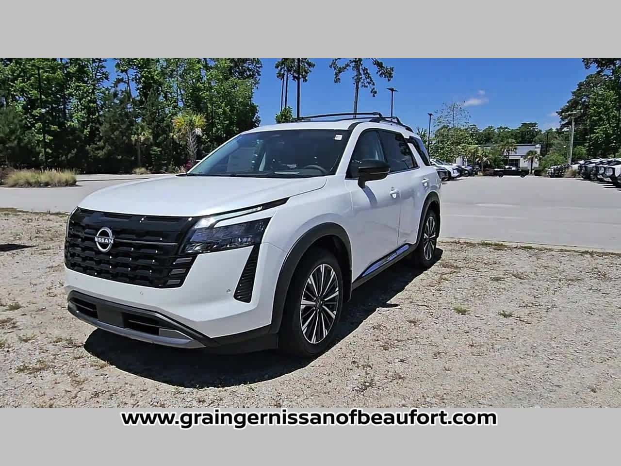 New 2026 Nissan Pathfinder Platinum FWD image 21