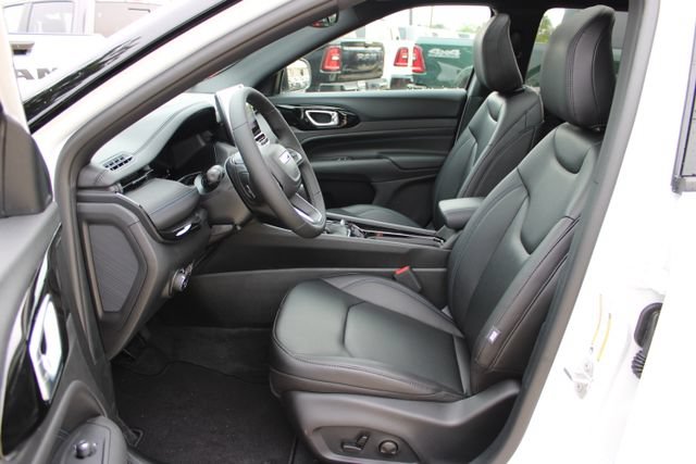 New 2026 Jeep Compass Limited w/ Sun, Sound & Navigation Group AWD/4WD image 10
