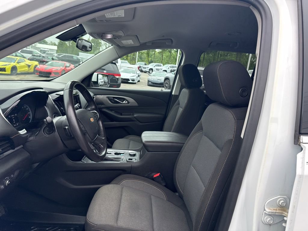 Used 2020 Chevrolet Traverse LT FWD image 9