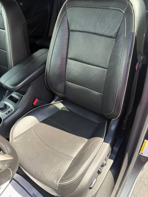 Used 2020 GMC Terrain Denali w/ Denali Premium Package AWD/4WD image 12