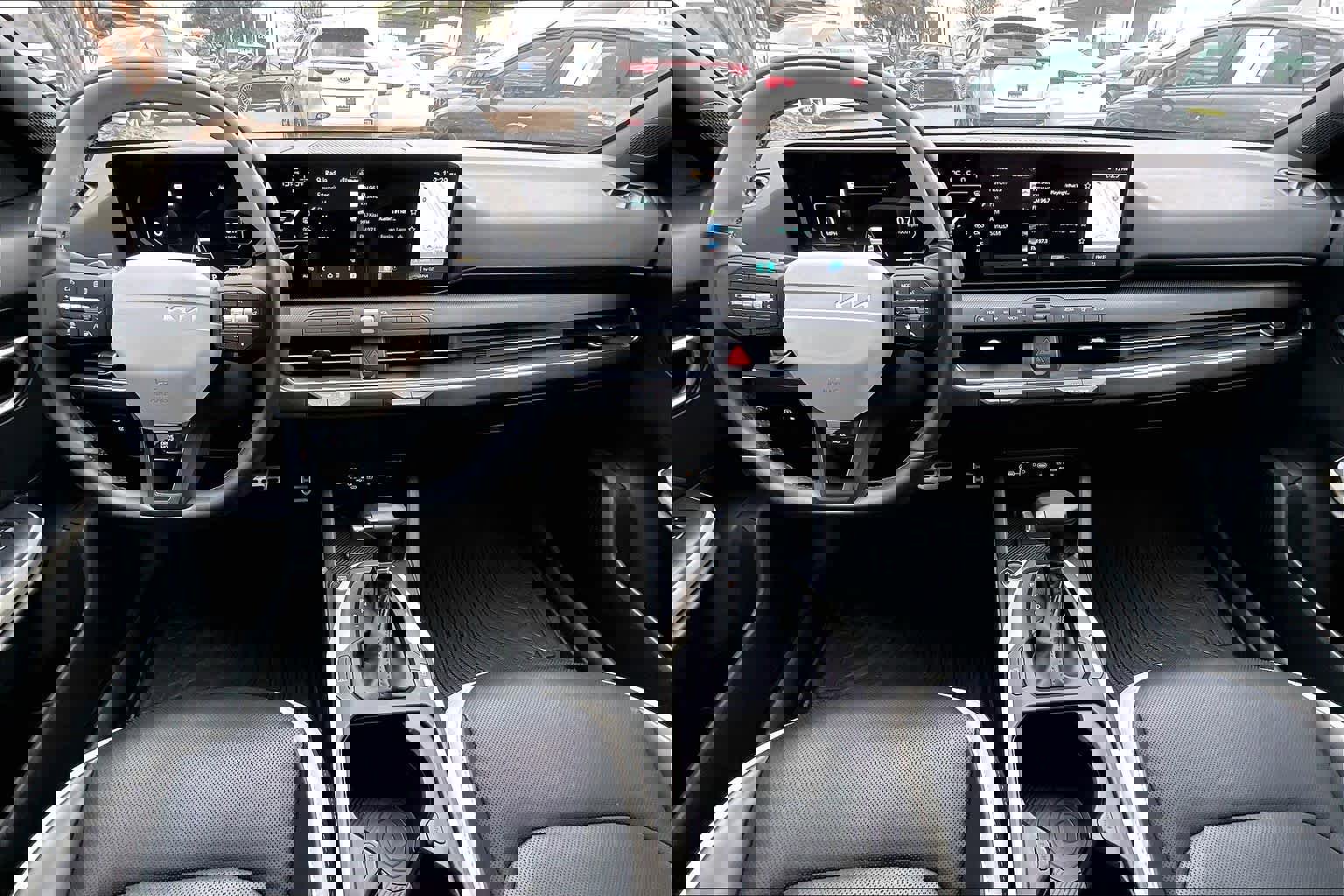 Used 2025 Kia K4 GT-Line Turbo image 16