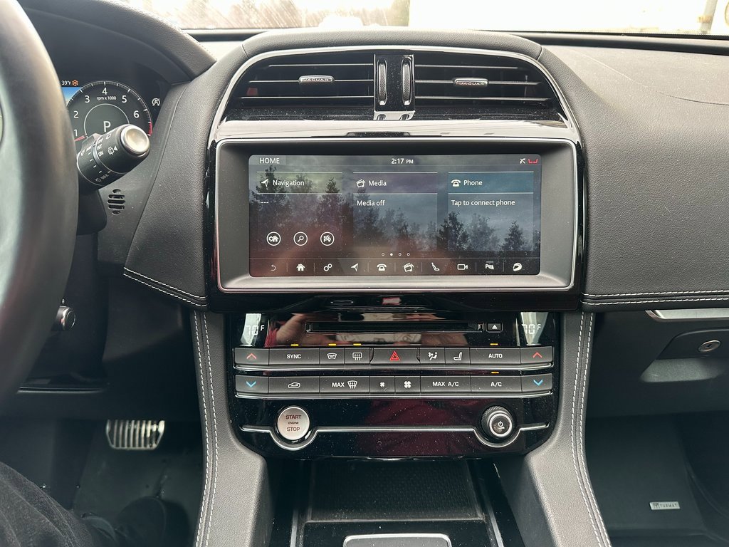 Used 2020 Jaguar F-PACE S image 8