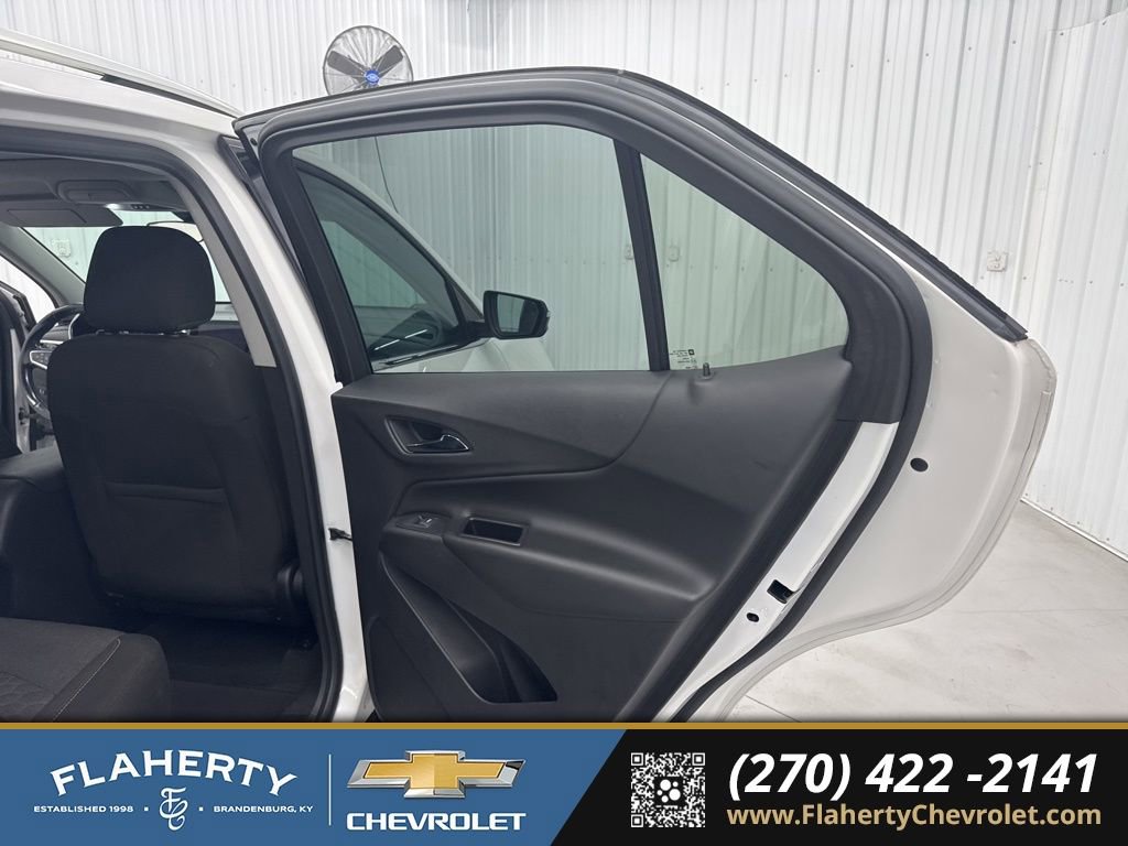 Used 2018 Chevrolet Equinox LT w/ Sun & Infotainment Package image 16