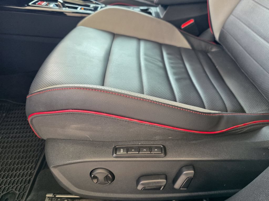 Used 2024 Volkswagen GTI SE FWD image 19