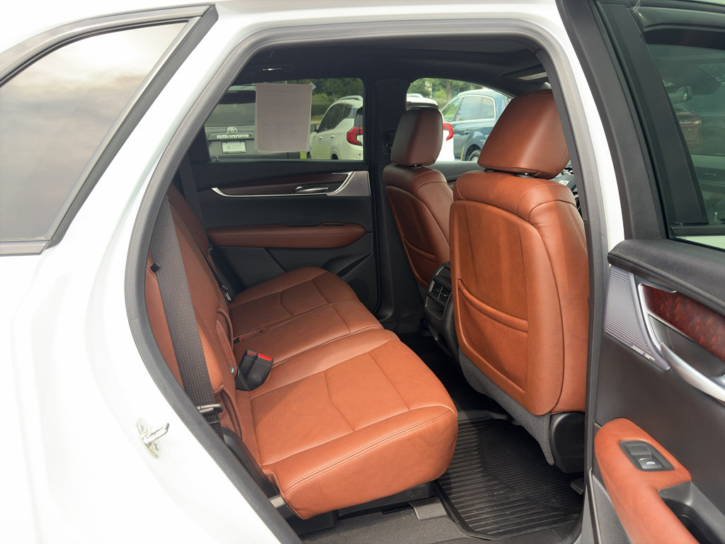 Used 2024 Cadillac XT5 Sportv w/ LPO, Floor Liner Package AWD/4WD image 16