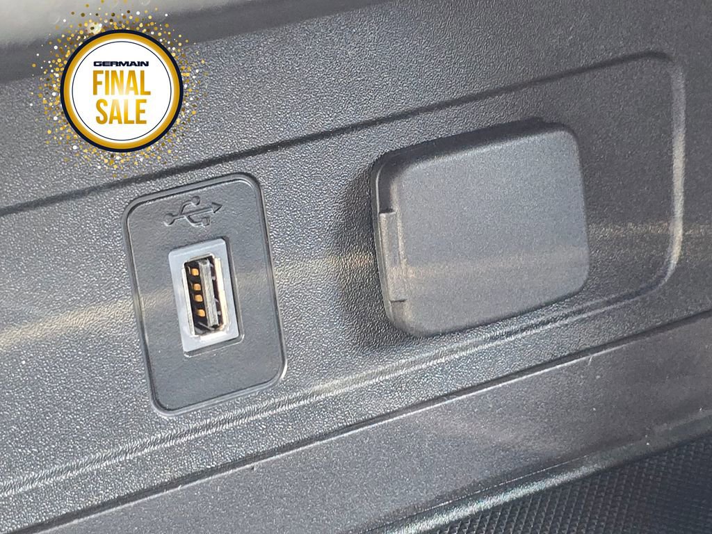 Used 2017 Ford Escape SE w/ SE Sport Appearance Package image 29